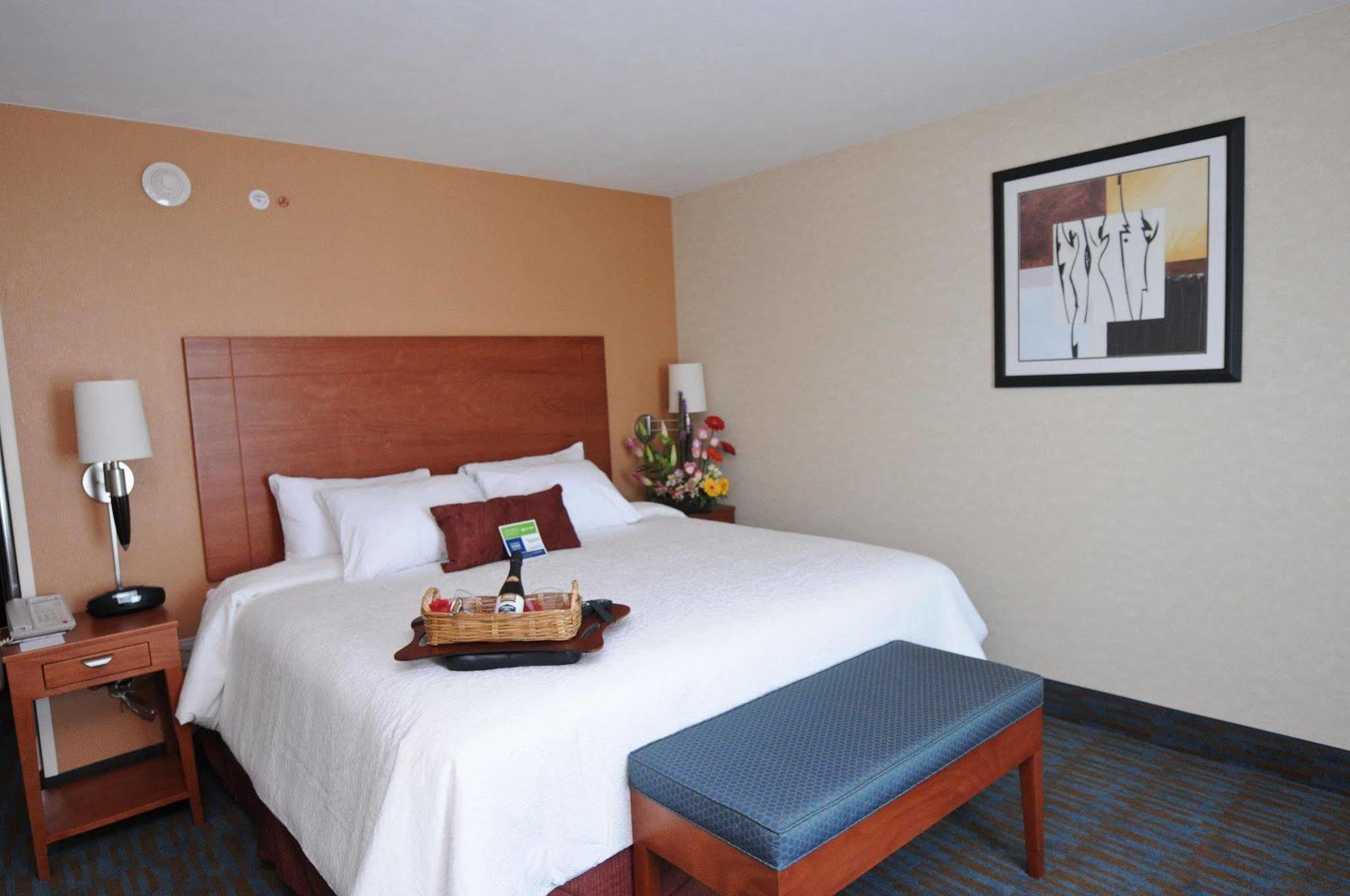 Hampton By Hilton Queretaro Tecnologico Hotel Exterior foto